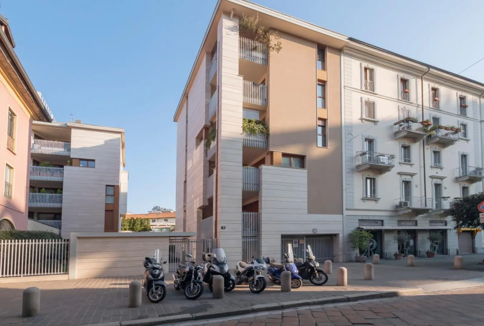 מילאנו Luxury Apartment - Muratori 9 0*,  איטליה